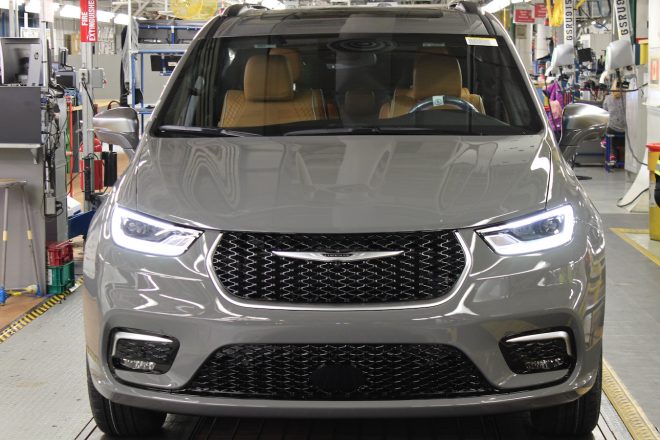 2021 Chrysler Pacifica production