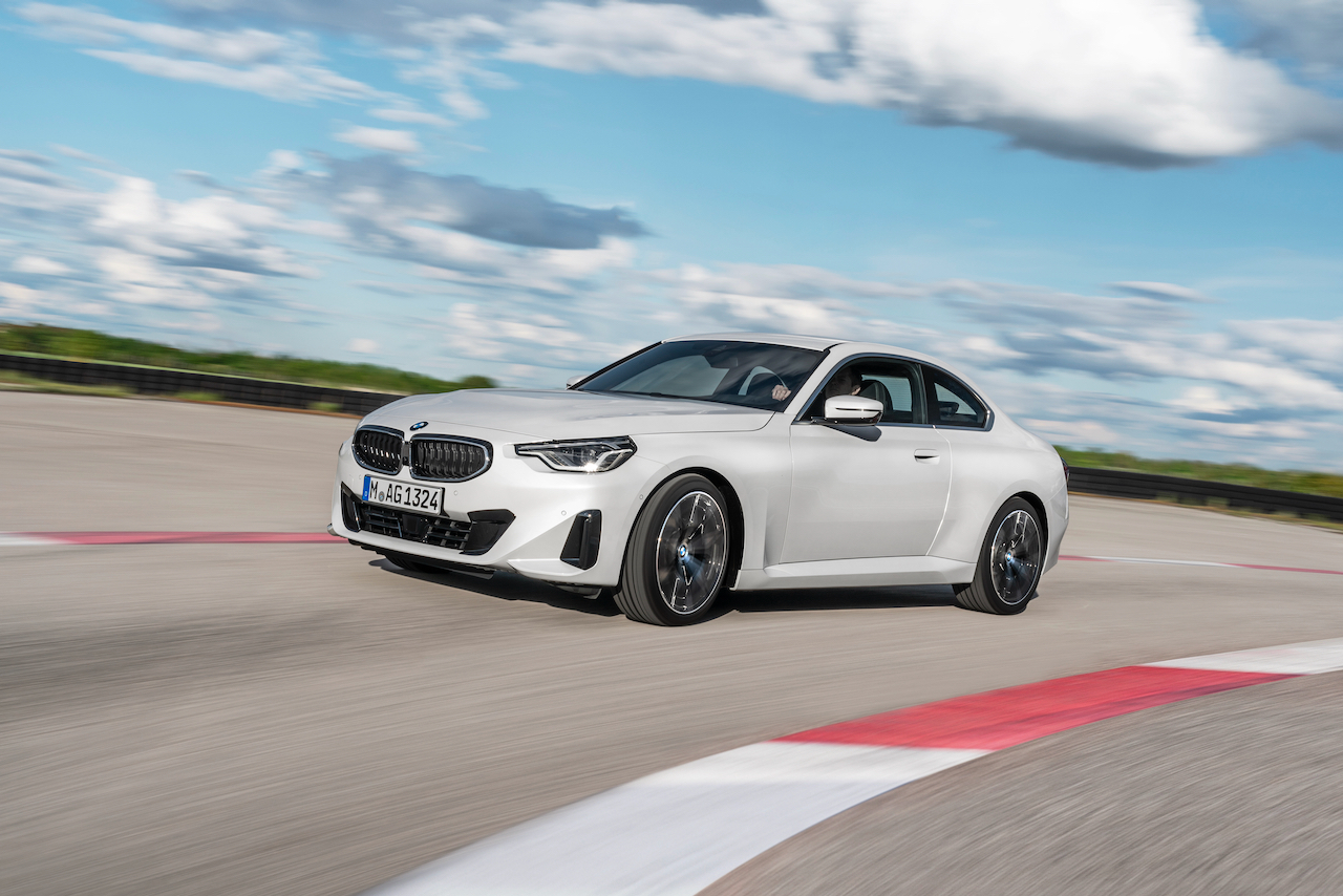 Premium Experience Validates BMW 230i Coupe Curb Appeal